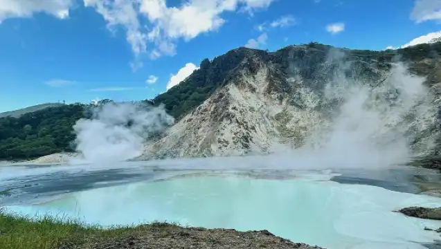 日本札幌-登別-洞爺湖支笏湖/可小樽富良野北海道多日包車精選