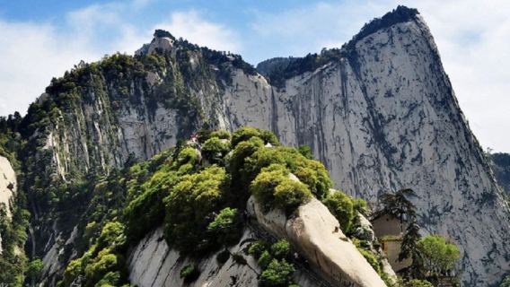 Mount Hua 1-day hiking tour with Chinese/English guide