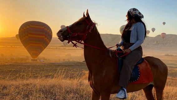 Tour a cavallo tra i camini delle fate di Cappadocia