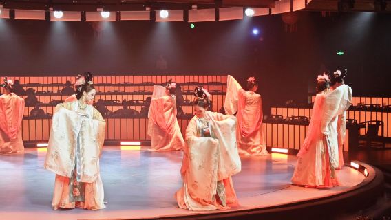 雲南大理-礼頌宴|没入型ロイヤル宮廷宴会【ロイヤルガーデン巡り+宮廷グルメ+宮廷パフォーマンス+天熹園入場チケットプレゼント】C