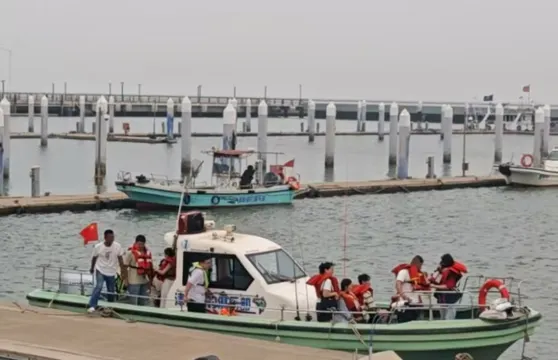 天津濱海新區·東疆快艇出海觀光+海釣體驗(可散拼/包船+魚獲歸客人所有)