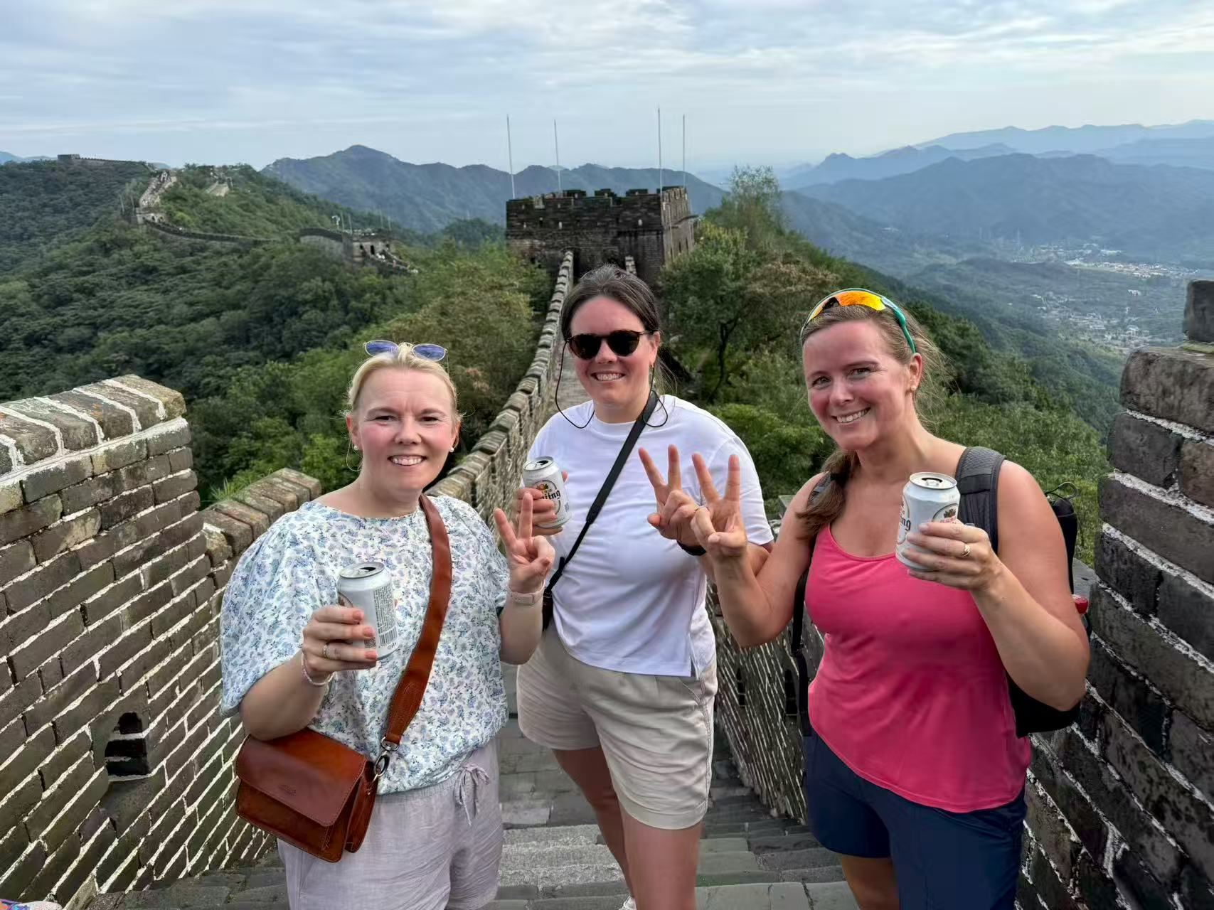 Führung auf der Chinesischen Mauer in Mutianyu auf Englisch, Deutsch, Französisch, Russisch, Spanisch, Kantonesisch, Japanisch und Thailändisch mit Reiseleiter