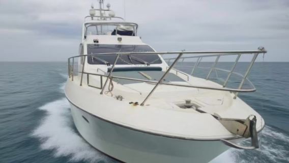 【威海遊艇】威海小石島 水瓶座53英尺豪華遊艇 3小時包船出海+水果飲品+遊艇自駕體驗+海釣+KTV娛樂