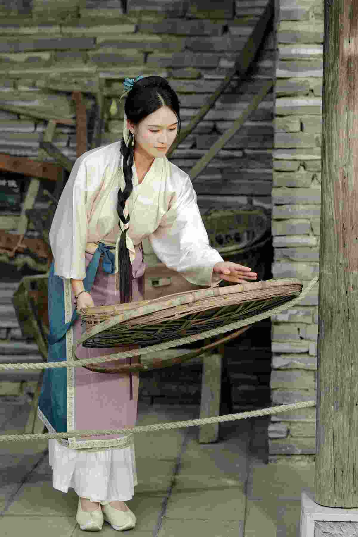 ถ่ายรูปท่องเที่ยวตี้ปู่[Zagana/La Zi Kou/Guan E Gou บริการถ่ายภาพติดตาม ถ่ายภาพทางอากาศ และล่ามแปลภา