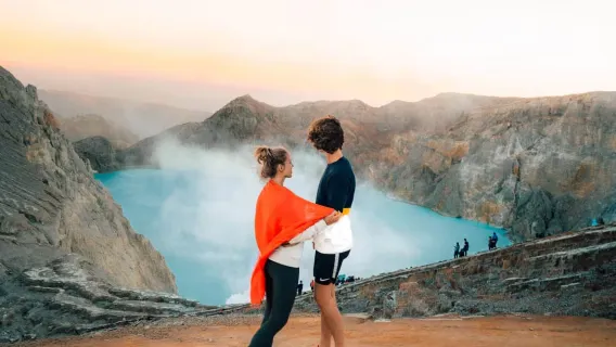 From Bali: Ijen Volcano Sunrise Hike with Transfer & All Fees