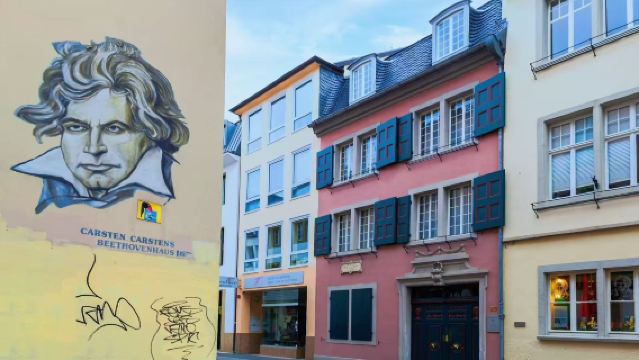 Sewaan peribadi sehari untuk berseronok di dua bandar Jerman! Lawatan ke kampung halaman Beethoven di Bonn & lawatan sewa peribadi ke Katedral Cologne.