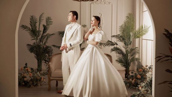 Trip Moments a Yongxiu[Yongxiu Grand Courtyard/Daguo Temple/Servizio di guida turistica con fotografia e video aerei per matrimoni e filmati brevi]