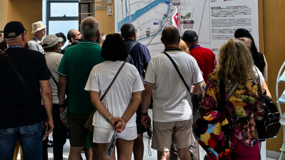 [Eendaagse tour in Shanghai met Engelssprekende gids en lunch] Bus voor heen- en terugreis naar Yu-tuin, Zhujiajiao oude stad en de Bund met toegangsticket