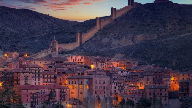 馬德里出發：阿爾瓦拉辛小鎮一日遊