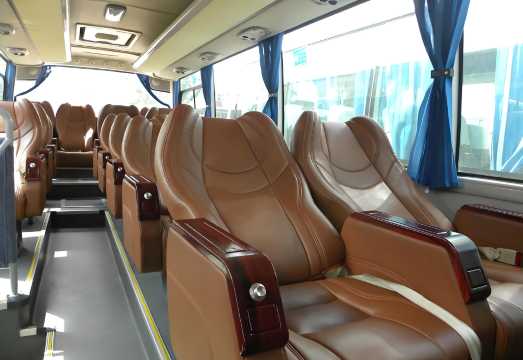 Jiuzhaigou-Huanglong Jiuzhai Station Shuttle Bus [VIP 2+1 Luxury Van] Optional Pick-up/Drop-off · Licensed Vehicles · Optional Luxury...