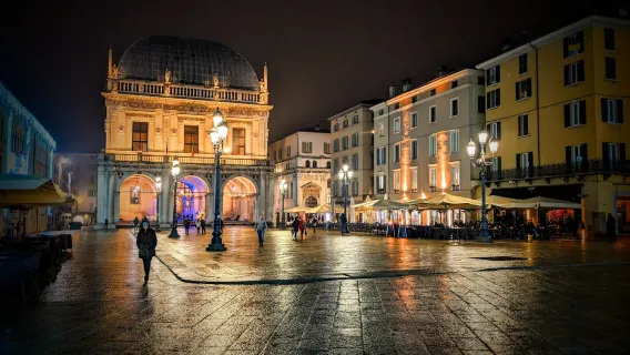 Brescia: Tour con audioguía de los principales atractivos: Un viaje a través de siglos de historia