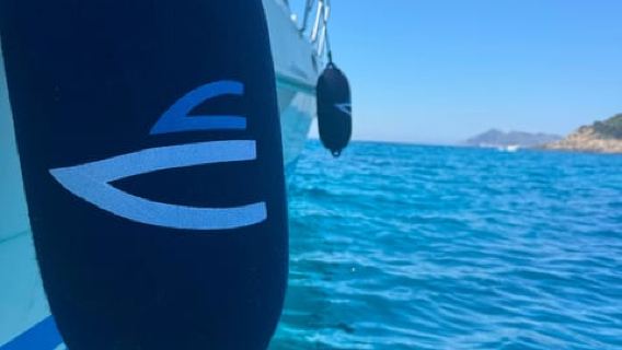 Speedboat Tour between Cala Zafferano and Tuerredda with Aperitif and Snorkeling