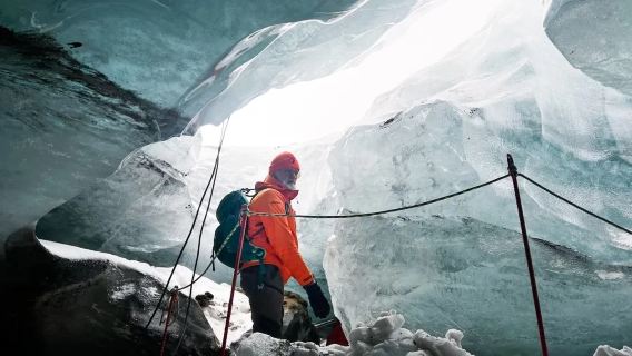 Passeio pelo Círculo Dourado de Reykjavik + Caminhão Monstro na Caverna de Gelo do Glaciar Langjökull na Islândia | De novembro a abril