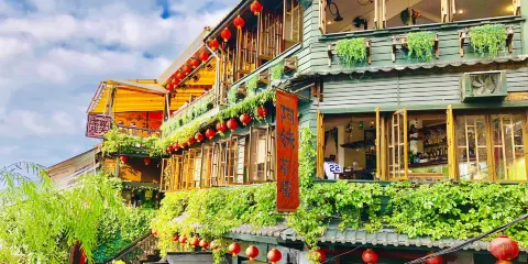 【台北包車一日遊】十分老街・十分瀑布・九份老街・基隆廟口夜市