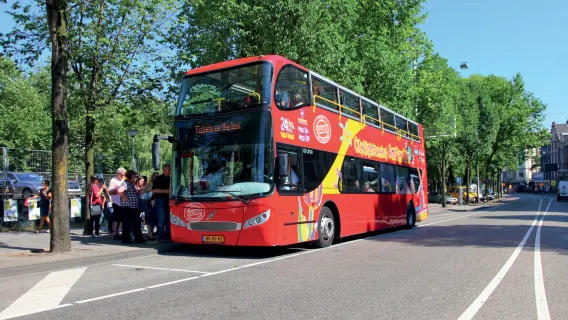 Bus à arrêts multiples multiples à Amsterdam