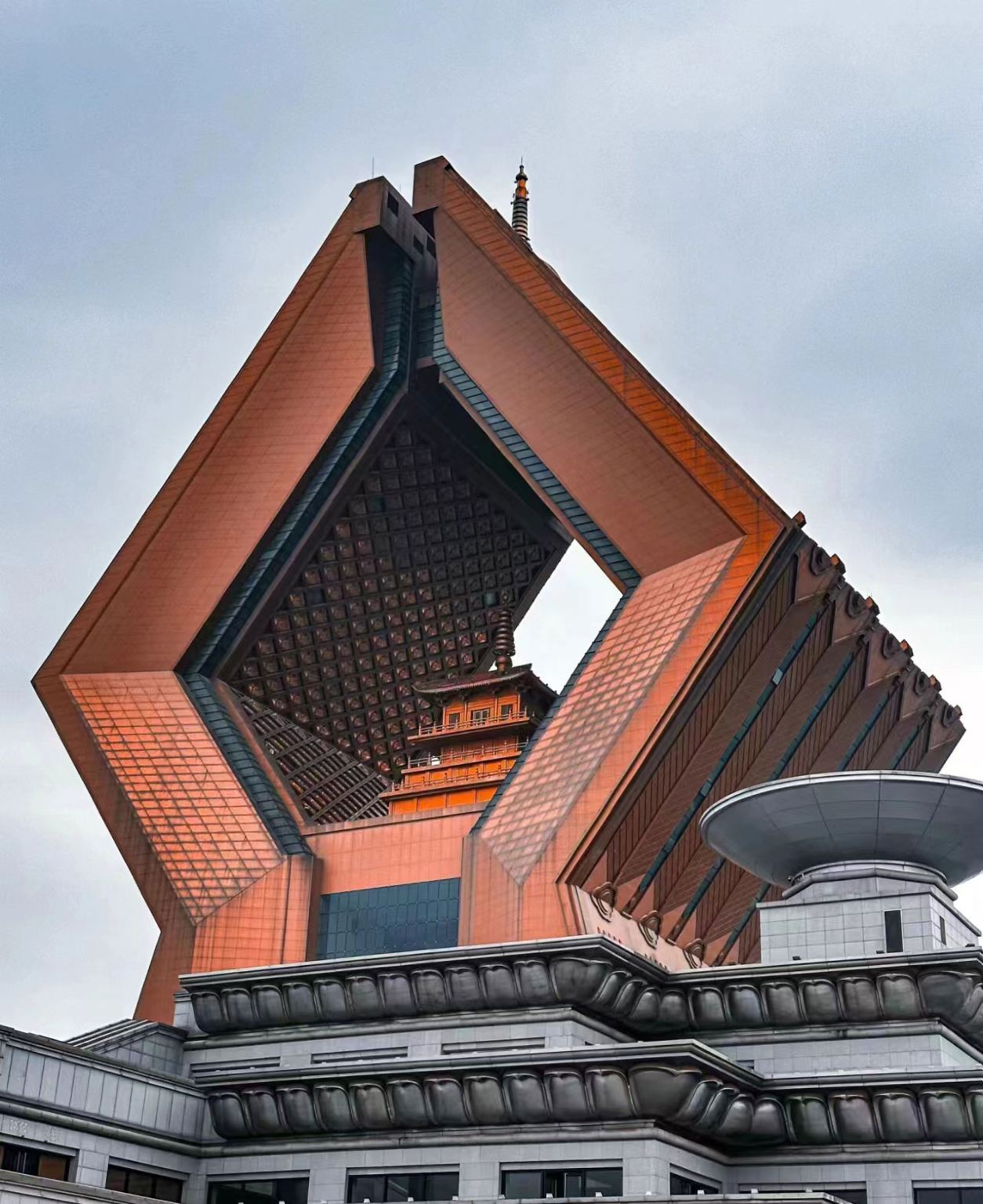 Xi'an + Famen Cultural Scenic Area Day Trip + Qianling Mausoleum + Prince Yide's Tomb Family Group Tour