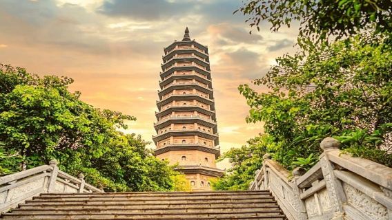 Bai Dinh Pagoda Complex, Trang An and Hang Mua Day Tour from Hanoi