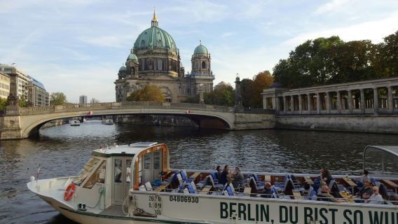 Berlin: 1-Hr Sightseeing Cruise + Audio Guide