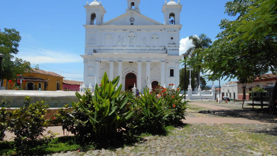 Lawatan sehari di Lapangan Terbang SSA Salvador, Brazil (pengangkutan kereta khas / jadual perjalanan fleksibel)