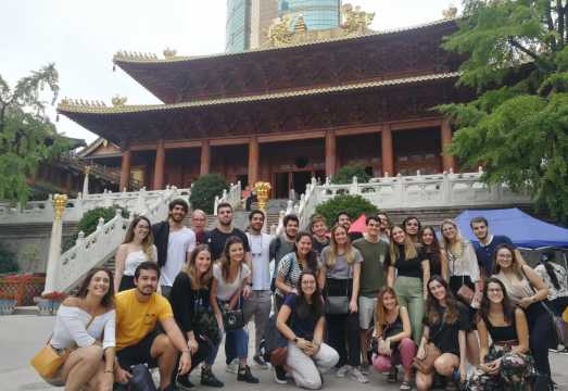Shanghai private guided one-day tour: Zhujiajiao + 1 optional downtown attraction