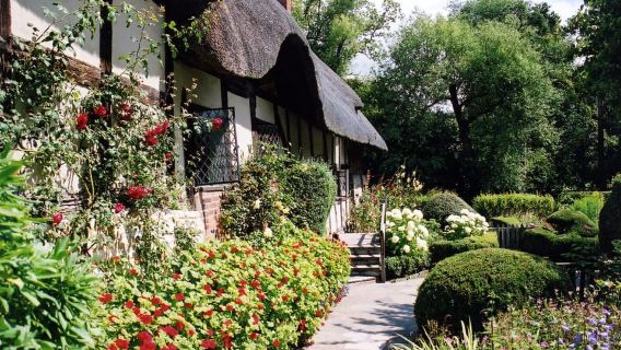 From London: Warwick Castle, Stratford & Oxford Day Tour