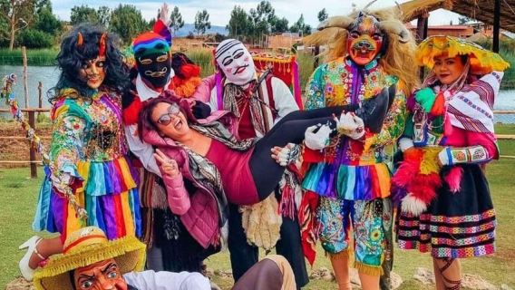 Cusco: Bustour mit Folkloreshow und Pisco-Sour-Kurs