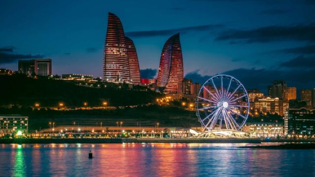 Tour Organizzati Notturni a Baku