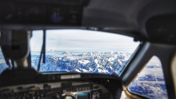 Penerbangan Bersiar-siar Gunung, Nepal