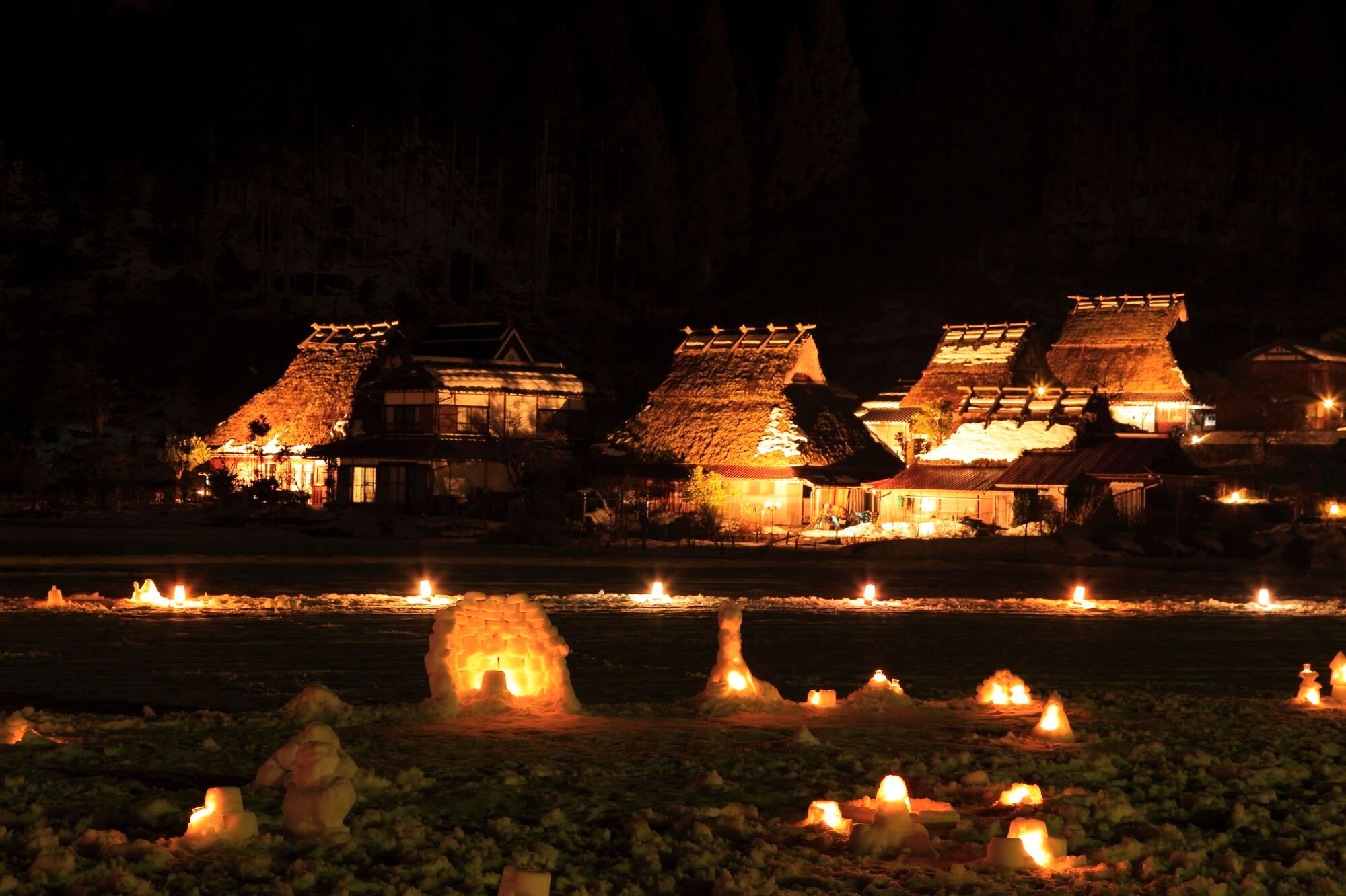 ทัวร์ 1 วันหมู่บ้านกระท่อมหลังคามุงฟางมิยามะและโรงงานผลิตนม (ออกเดินทางจากนัมบะ โอซากะ)