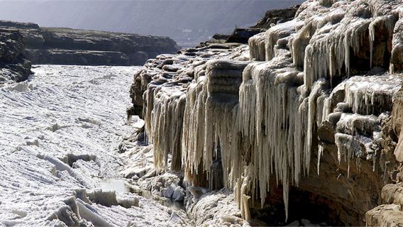 Hukou Waterfall&The Mausoleum of Yellow Emperor Private Day Tour [Multilingual Services]