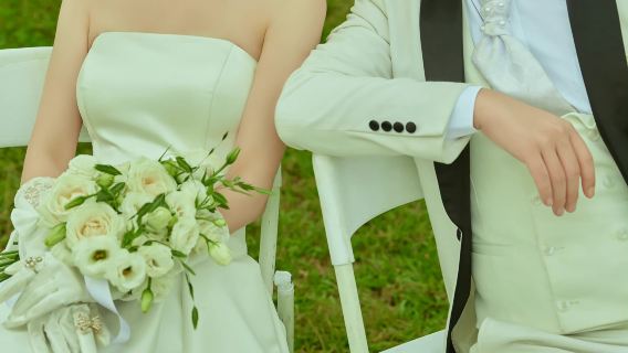 Yiliang Trip Moments[Jialan Temple/Spring Festival Folk Garden/Photographer Follow-Shoot, Appointment Shooting, Accompany Shooting, Driver-Guide/Translation/Customization]