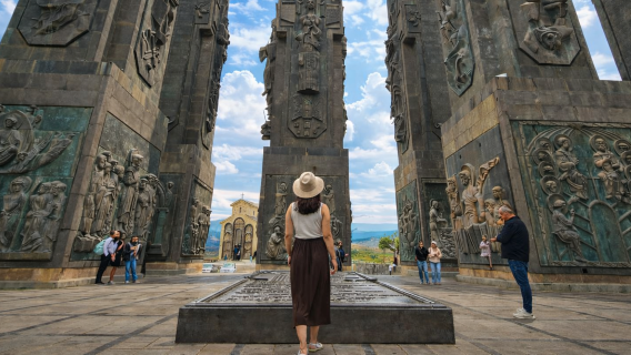 Tbilisi - Mtskheta Tour: History, Views, Wine & Boat Ride