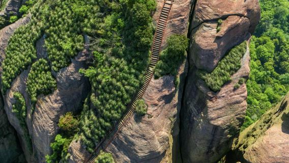 Jiangxi Shangrao: Pico Tortuga + Buda Reclinado de Nanyan + Academia Dieshan [Servicio de coche privado con conductor | Guía | Visitas ajustables]