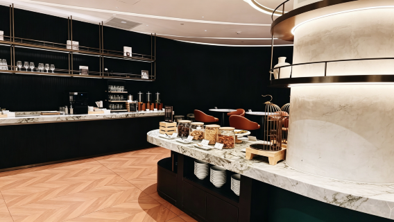 VIP-Lounge-Gutschein für den Flughafen Qingdao-Jiaodong (TAO) | VIP-Lounge für Wartezeit, Verpflegung und Duschen