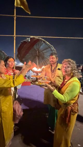 Full Day Varanasi Tour Package with Cab and Tour Guide