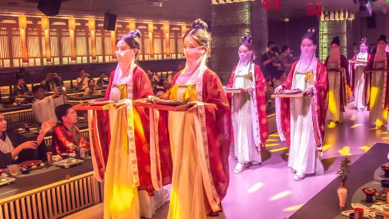 Banquete Imperial Wugong de Sucheu: Espetáculo Imersivo de Jantar Wu-Yue e Banquete Real de Jiangnan
