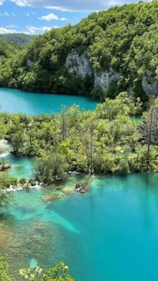Zagreb round-trip to Plitvice Lakes and Rastoke 1-day tour