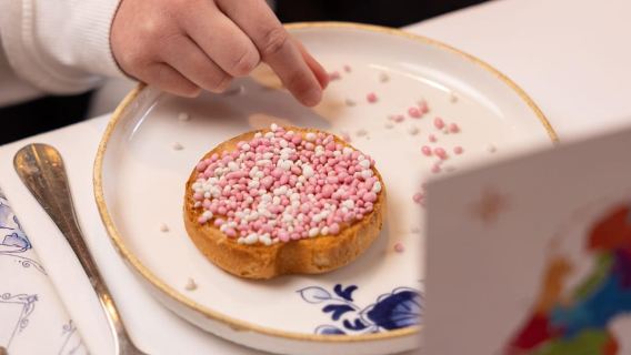 Amsterdam: Traditional Dutch Food Tastings & History