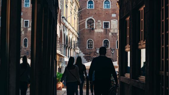 Arena di Verona e tour guidato della città con biglietto d'ingresso e servizio "salta la fila"