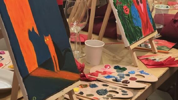 Experiencia de pintura en el Laboratorio de Arte y Vino en Venecia y Milán