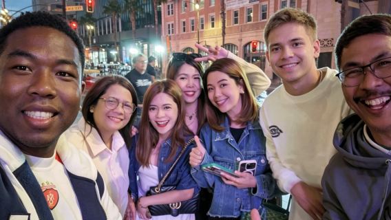 ハリウッド・ナイトウォーク：ネオンライトと映画の名所ツアー