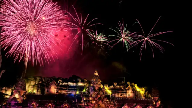 普吉幻多奇一般座位|黃金座|自助晚餐|飯店接駁|多種套餐可選