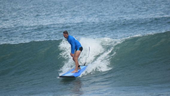 Lezione privata di surf per principianti a Kuta Beach a Bali|Indonesia