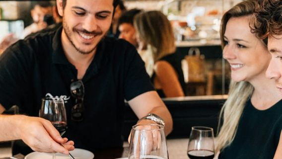 มาดริด: ทัวร์ชิมทาปาสกลุ่มเล็กพร้อมไกด์ + เครื่องดื่ม