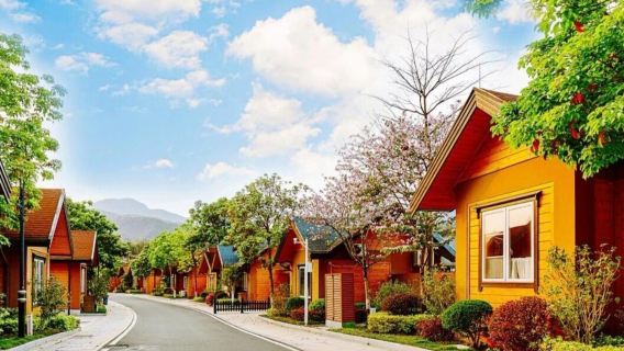 Heyuan Chunmuyuan Town + Bavaria Manor + Tuocheng + Taiping Ancient Street one-day tour English service available