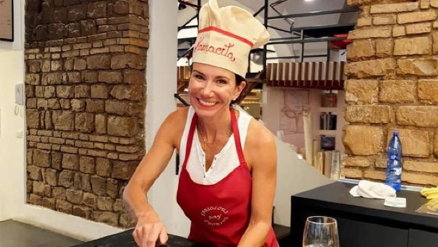 Rome: Pizza-Making Course with Dinner