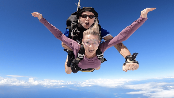 Sunshine Coast: Tandem Skydive with Beach Landing