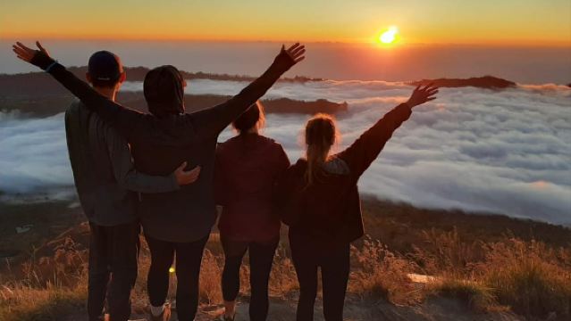 Tur Trek Sunrise Gn. Batur & Pemandian Air Panas