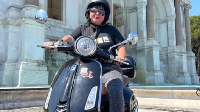 Rom: Vespa-Selbstfahrertour mit Gelato