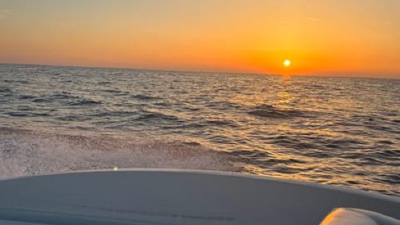 Esplora Procida: Cultura, Colori e Acque Cristalline